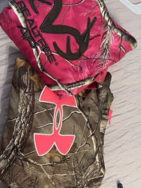 Under Armour Kids Realtree Camo Hoodies in Pink and Brown